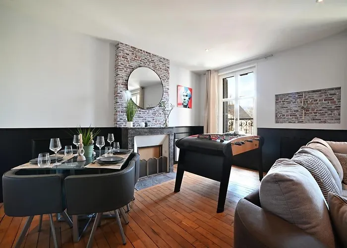 Le Collectionneur Apartment